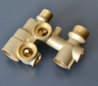 Machine d'usinage universelle CNC à 12 broches pour le taraudage, le perçage et le fraisage de boîtiers de robinets en cuivre, avec commande FANUC
