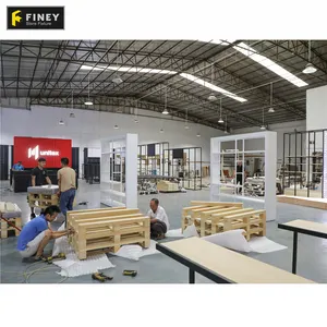 Fabriek Prijs Moderne Sport Kleding Schoenen Interieur Layout Ontwerp Decoratie Custom Retail Sport Shop Display Planken