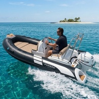 Bateau semi-rigide de luxe 3,9 m (13 pieds) en Hypalon PVC avec coque en fibre de verre, console centrale, petit yacht gonflable rigide, bateau d'accompagnement, bateau rapide sportif haut de gamme