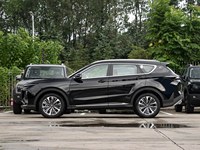 Nouveau Jetour X70 Plus 2025 1.5T DCT Luxe SUV Essence 5 Places Euro VI avec Barres de Toit en Alliage d'Aluminium Pneus R19 Conduite à Gauche Automatique