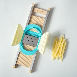 <span class=keywords><strong>Hachoir</strong></span> à légumes Mandoline Trancheuse pour oignon pomme de terre 7mm BATONNET STRIP Invention brevetée Protection des mains Gadget de cuisine en bois massif - Product Image 1