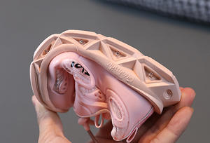 Sepatu Sneakers Fashion Anak Usia 1-6 Tahun, Sepatu Olahraga Anak LED, Sneakers Kasual Sport Anak untuk Anak Laki-laki dan Perempuan, Sepatu Kasual Sol Lembut - Product Image 6