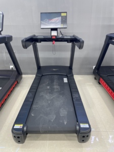Tapis de course motorisé sans fil avec projection d'écran, nouveau modèle commercial pour usage en salle de sport, conception électrique pliable, Heart - Product Image 3