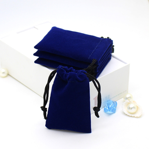 Bolsas de tela personalizadas de felpa larga con cordón para joyería, anillos, pulseras y accesorios pequeños - Product Image 6