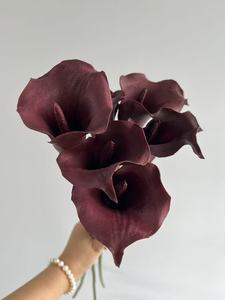D-219 Fleurs artificielles de lys Cala de haute qualité, toucher réel, couleur <span class=keywords><strong>bordeaux</strong></span>, en PU, pour <span class=keywords><strong>la</strong></span> décoration de mariage et de <span class=keywords><strong>la</strong></span> maison - Product Image 1
