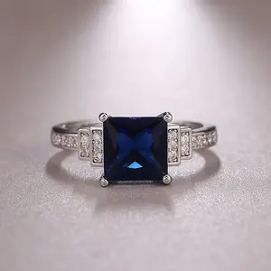 Cincin berlapis perak mode perhiasan wanita cincin claddagh berlian kaca simulasi ukuran biru 6-10
