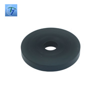 Entretoise ronde en POM noire usinée CNC avec trou central encastré pour pièces d'équipement industriel Fabricant OEM