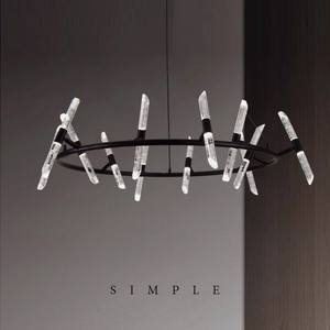 Lustre suspendu moderne à LED 24 ampoules Lustre à <span class=keywords><strong>suspension</strong></span> en or avec <span class=keywords><strong>forme</strong></span> longue en fer à têtes multiples pour un usage domestique - Product Image 1