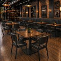 Tabouret de bar industriel Ron Group, table carrée en bois, chaise rembourrée avec structure métallique, ensemble de meubles de restaurant en cuir