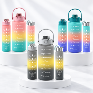 Three-piece PC Material 2000mL Large Capacity Suction Tube Gradient Color Sports Water Cup with Frosted Plastic Scale - Product Image 6