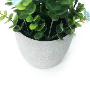 Fleurs artificielles <span class=keywords><strong>en</strong></span> tissu <span class=keywords><strong>bleu</strong></span> Gypsophile et <span class=keywords><strong>Eucalyptus</strong></span>, <span class=keywords><strong>en</strong></span> <span class=keywords><strong>pot</strong></span> <span class=keywords><strong>en</strong></span> pâte de papier blanc, sans arrosage, pour la décoration de la maison et du bureau, approvisionnement stable - Product Image 4