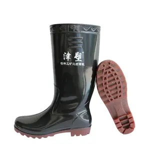 รองเท้าบูทกันฝนสำหรับการล่าทำจากยางกันน้ำสำหรับทำฟาร์มตกปลา