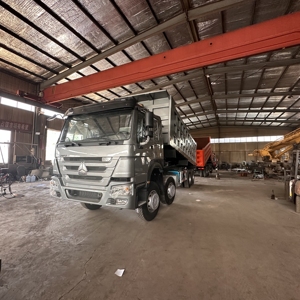 Camion benne basculante HOWO 371 pour le transport de charges lourdes dans le secteur de la construction et de l'exploitation minière - Product Image 3