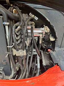 Excavadora Usada de 6 Toneladas, Hidráulica, con Caja de Cambios y Bomba, en Buen Estado, en Venta - Product Image 3