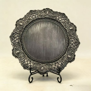 Esclusivo per le Vendite Transfrontaliere: Piatti Decorativi Traforati in Stile Europeo Vintage, Lusso Leggero Retrò per la Casa - Product Image 4