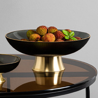 Plateau à fruits de luxe léger, plateau en verre pour table basse, plateau à fruits secs, personnalité créative de célébrité d'Internet, salon, style européen de luxe