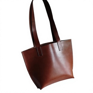 Genuine Leather Women's Handbags Personalized Modern Design Zipper Waterproof Large Capacity OEM Support Travel Shoulder Strap - Product Image 4