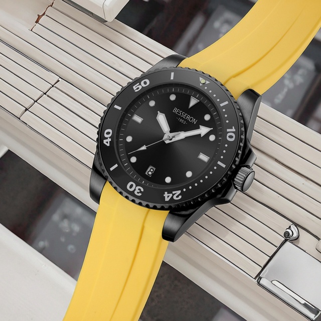 Factory Customize Vintage Watches for Men Stainless Steel Men Wrist Watch Manufacturer Classical Rubber Band Quartz Watch
