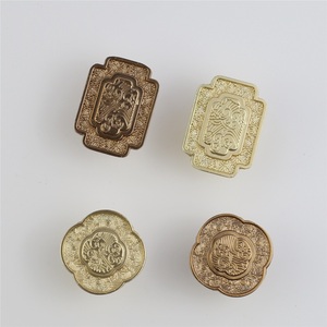 Nuevo Tirador de Armario Ovalado Minimalista de Aleación de Zinc de Lujo Ligero Estilo Nórdico, Diseño Flor de Ciruelo Antiguo Dorado Auspicioso - Product Image 2