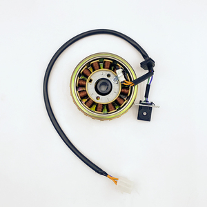 Meilleure qualité Magneto Stator DC EFI 12 pôles Magneto 12 bobines de cuivre pour GY6 <span class=keywords><strong>50</strong></span> <span class=keywords><strong>CC</strong></span> <span class=keywords><strong>moto</strong></span> directement de l'usine de Chine - Product Image 1