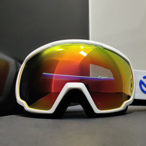 Yijia optique couleur verte lunettes de ski lunettes lunettes de ski lunettes logo personnalisé anti-buée protection uv snowboard lunettes de neige - Product Image 2