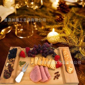 Plateau à fromage en bambou Naton avec rangement pour couteaux, plateau de service pour apéritifs et fruits - Product Image 4