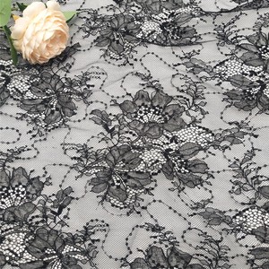 Tissu en dentelle française tricotée à paillettes noires, écologique, style vintage chic pour robes de mariée et tenues de soirée - Product Image 1