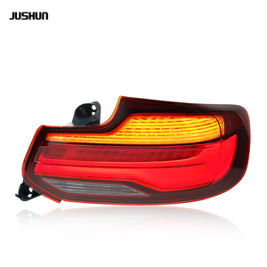 Feux arrière LED Jushun pour BMW Série 2 F22 2014-2021 version rouge avec feux de jour, frein et clignotants - Product Image 1