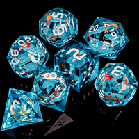 Jeu de dés à noyau liquide en forme de poisson bleu avec des dés en forme de dragon à tranchants en résine compatibles avec les jeux de rôle D & D faits à la main
