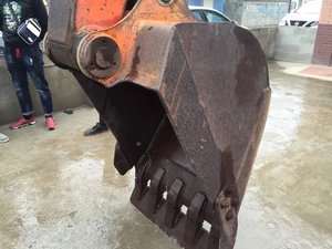 Excavatrice hydraulique sur chenilles d'occasion Hitachi EX120-3/EX120-5/ZX120/ZX200/ZX240/ZX135US/ZX75, 12 tonnes, taille moyenne, Japon - Product Image 6