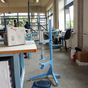 Machine à coudre pour oreillers, machine à ourler les serviettes, machine à coudre surjeteuse pour matelas - Product Image 1