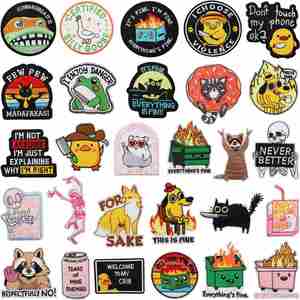 Nuevo parche termoadhesivo bordado con diseño de calavera de estilo humor negro 'It's Fine Never Better Bite Me Goose' para decoración de ropa y mochilas - Product Image 2