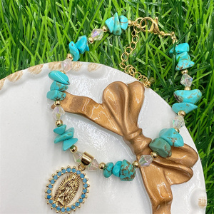 Pulsera <span class=keywords><strong>de</strong></span> Cuentas con <span class=keywords><strong>Virgen</strong></span> <span class=keywords><strong>de</strong></span> <span class=keywords><strong>Guadalupe</strong></span>, Piedra Turquesa Natural AB Iridiscente, Cuentas Bicono Facetadas, Separador Dorado y Cuentas Ovaladas - Product Image 3