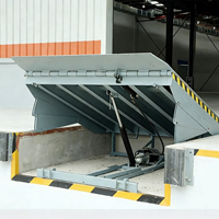 Plateforme élévatrice hydraulique articulée en acier, niveleur de quai motorisé pour équipement de chargement d'entrepôt