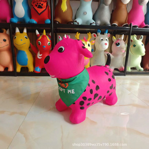 Jouet gonflable pour chien en latex, extra-large, épaissi, pour l'extérieur, rebondissant, à partir de 14 ans - Product Image 3