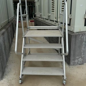 Plateforme d'atelier mobile pour soudage avec garde-corps en alliage d'aluminium, capacité de charge 200 kg, hauteur 1-4,5 m, <span class=keywords><strong>suspension</strong></span> fixe pour maintenance - Product Image 6