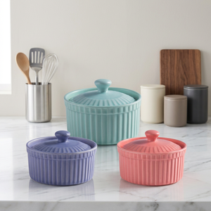 ถ้วยเซรามิกแบบใช้แล้วทิ้งพร้อมฝาปิดสำหรับใส่ซูเฟล่ เค้ก คัสตาร์ด พุดดิ้ง ภาชนะพอร์ซเลนสโตนแวร์ ใช้กับเครื่องล้างจานและไมโครเวฟได้ - Product Image 1