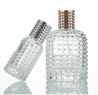 Flacon de parfum en verre portable de 30 ml/50 ml/100 ml avec vaporisateur en forme d'ananas, finition mate, estampage à chaud, diffuseur de roseaux