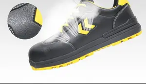 Sepatu keselamatan kulit serat mikro kualitas tinggi dengan penutup jari kaki serat antimemblokir dan sol luar karet elastisitas tinggi