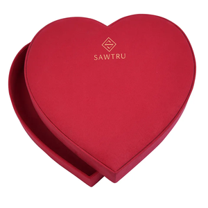 Heart shaped velvet paper cardboard valentine's gift box