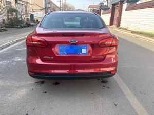 Bon <span class=keywords><strong>prix</strong></span> pour une voiture d'occasion en bon état, Ford Focus modèle 2015, berline, 1.6L, boîte manuelle, version confort, cylindrée 1596 ml, en stock - Product Image 5