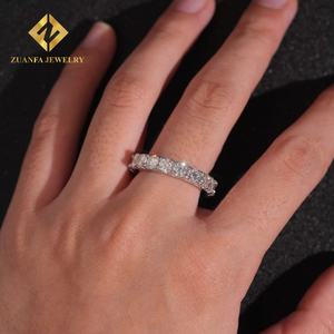 925ผู้หญิง4มม. แบบง่ามสีเงินประดับเพชรวงแหวนหมั้น - Product Image 5