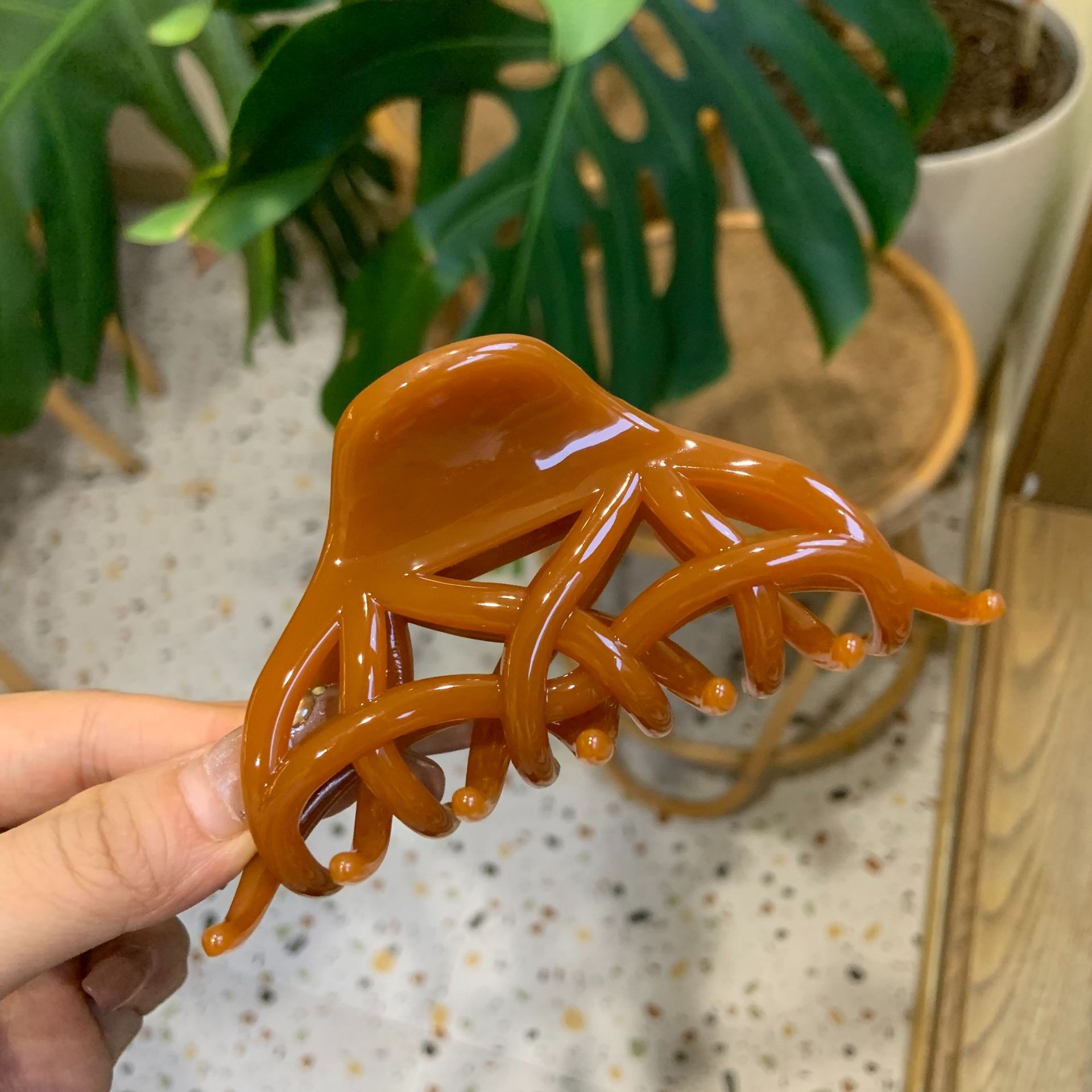 Couleur unie-caramel-boucle papillon queue de phénix