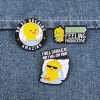 Broche personnalisée en forme de poussin de dessin animé en alliage de zinc, badge personnalisé pour accessoires de sac à dos, épingle à revers polyvalente et mignonne
