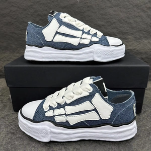 Calzado Deportivo Juvenil de Diseño de Lujo 2026, Venta al Por Mayor OEM, Suela Gruesa, Cómodo para Caminar, Personalización de Marca Privada - Product Image 1