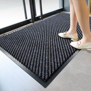 Tapis d'entrée extérieur commercial rectangulaire gris en PVC épaissi antidérapant absorbant l'eau pour grande surface - Product Image 1