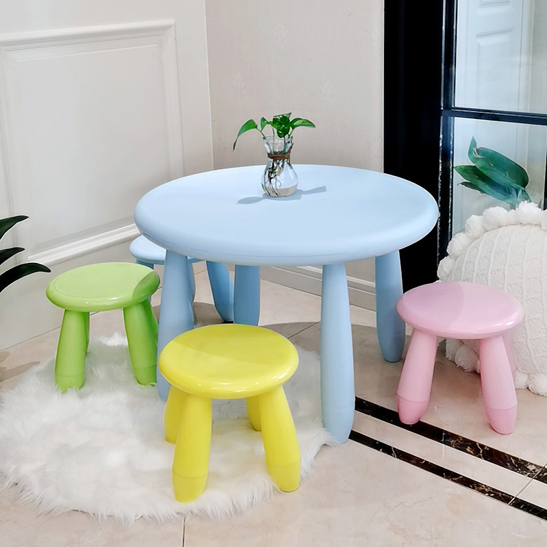 Blue round table-4 round stool color