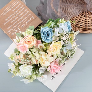 ช่อดอกกุหลาบจำลอง CallaFloral สีชมพูอ่อน โพลีเอสเตอร์ สำหรับตกแต่งภายใน MW95002 - Product Image 2