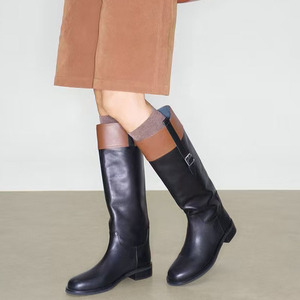 Bottes longues pour femmes à talons plats, avec boucles métalliques, coupe large, hauteur genou, patchwork, bout rond - Product Image 1