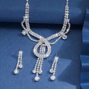 Conjunto de Joyería para Mujer de Aleación de Zinc Plateada con Diamantes de Imitación, Diseño de Garra, para Novia, de Moda, de Gran Venta en Comercio Exterior - Product Image 3